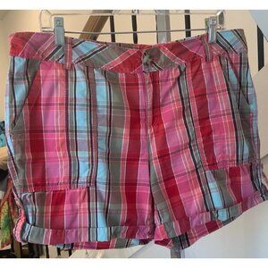 French Cuff short shorts size 12 cotton plaid 36w 44h 5’ leg  pockets